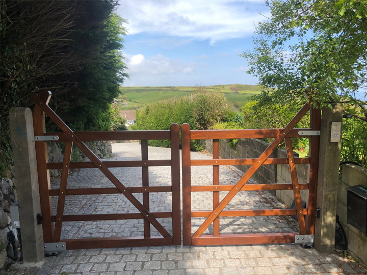 Timber Gates Cornwall